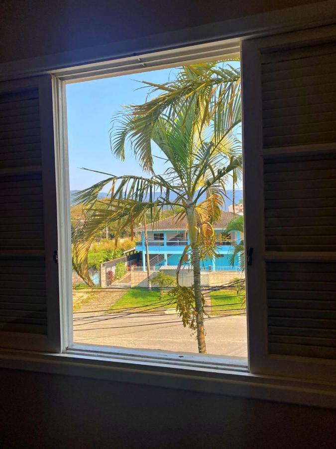Lindo Ape 1 Min A Pe Da Areia Da Grande-o Perto! Com Varanda Apartamento